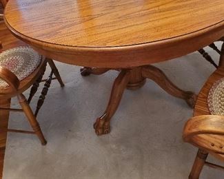 48" Round Dining Table with 14" leave