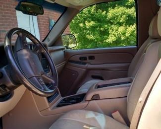 Interior shot of 2004 Chevrolet Tahoe.  This vehicle has leather seats and many other options.