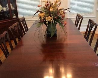  Beautiful Mahogany Dining set made by Sligh Furniture... Three leafs and matching chairs, and server.