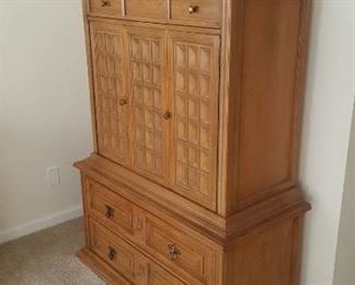 American of Martinsville bedroom set