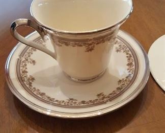 Lenox Lace point service for 10