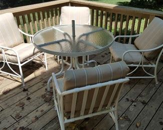 Patio table 4 chairs & umbrella