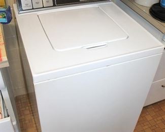 Speed Queen washing machine - older but looks great!