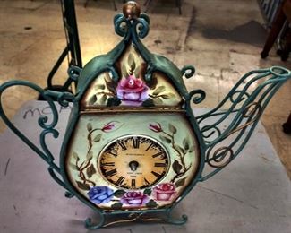 "Tea Pot" Metal Clock