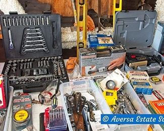 PACKED Garage - Tools and MORE