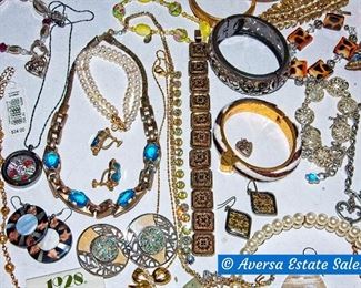 Vintage JEWELRY