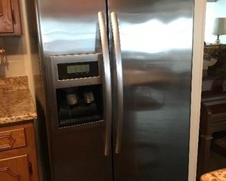 Stainless Steel Side by Side Refrigerator 