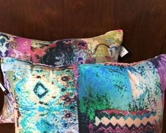 Beautiful pillows.... lots more in the sale!