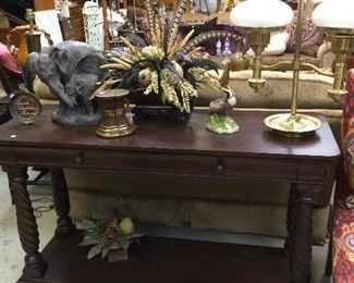 Sofa table or entry hall table....super condition!