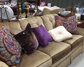 Like-new sofa that has matching loveseat!