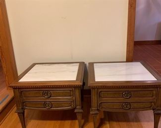 Set of Vintage End tables https://ctbids.com/#!/description/share/208653