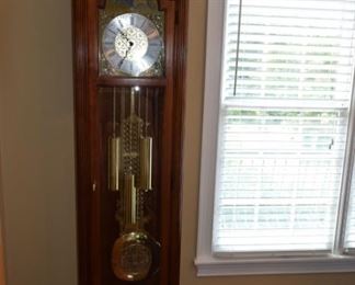 Howard Miller Grandfather Clock works well