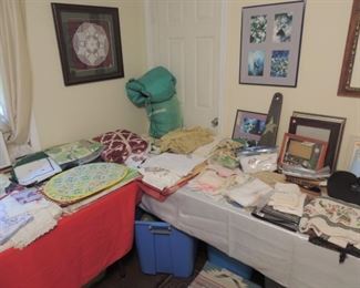vintage placemats to modern tons of linen items