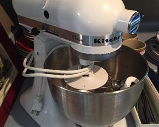 KitchenAide Stand Mixer with All Accessories.