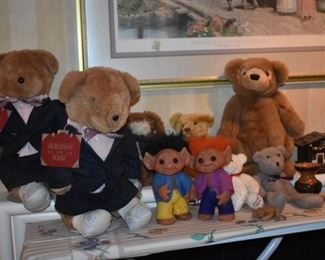 Boyds Bears and Troll Dolls adorn part of this Fireplace Mantle in the Master Bedroom