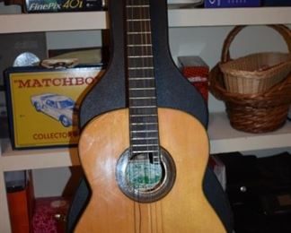 Miquel and Company Flamenco Guitar 1963. World Famous Luthier, Cuba's premier luthier, who escaped from Cuba during the Castro revolution and settled in Little Miami to continue making his extraordinary Flamenco Guitar's. He escaped Cuba in 1961 on a self-made raft bringing with him as much of his special woods as he could transport so that he could continue his craft here in the USA. He settled in MIami to continue his artistic genius in making some of the World's Finest Flamenco Guitars.