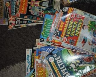 Comic Books - Large Collection of Very Collectible Super Hero Comic Books