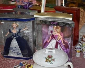 Fantastic Vintage Barbie Collection! Nearly All in Original Boxes! Maybe 100 or more!
