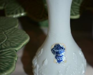 Beautiful Imperial Milkglass Vase