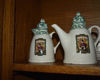 Beautiful Pasta Cuchina Pitcher and Teapot