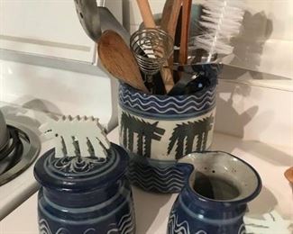 Assorted kitchen