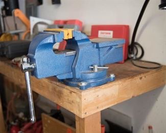 Bench Vice