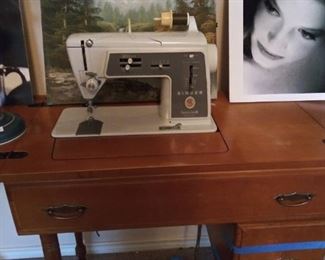 1963 Singer. Sees great..all attachments