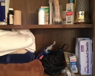 Bathroom cabinet contents