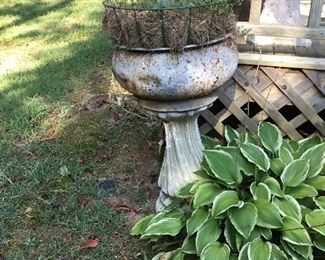 Pedestal and flower pot