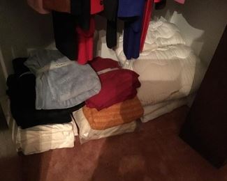 Closet - lots of bedding