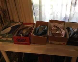 Lots of designer shoes - mostly size 5 1/2 and 6