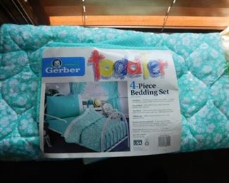 Gerber Toddler 4 pc bedding