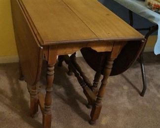 drop leaf table