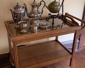Arts and crafts style tea cart in excellent condition 