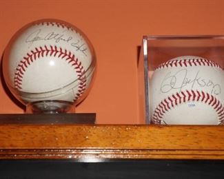 Catfish Hunter and Bo Jackson signed baseballs