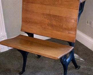 In excellent condition, Vintage Sears Roebuck & Co school desk w/book cubby