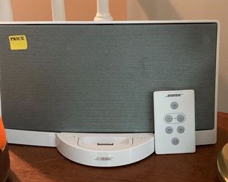Bose speaker w/remote 