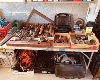  Lots of small hand tools – there are lots bar tools not shown in these pictures. 