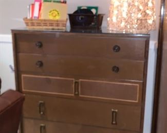  Vintage mid century dresser 