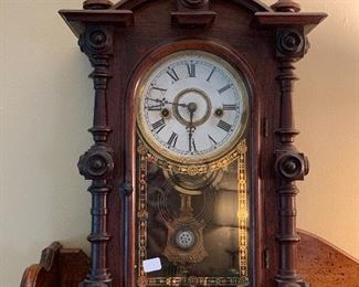  Stunning vintage mantle clock 