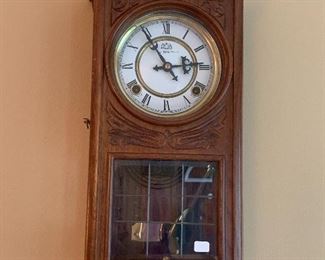 Vintage The Time MFG Co. wall clock