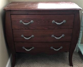 3-Drawer Dresser