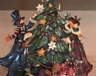 Victorian-style metal Christmas tree