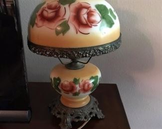 Gone With the Wind roses lamp