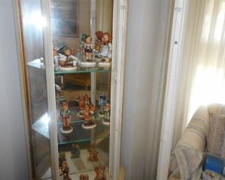 drexel furniture Curio Cabinet