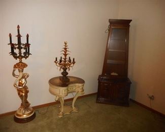 Drexel Furniture Hand Carved "Hollywood Regency" White Smoke Glass Table Top Occasional Table, Curio Lighted in Corner