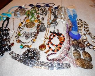 COSTUME JEWELRY!!! ENDLESS...
