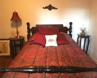 Mahogany Canon Ball Bed