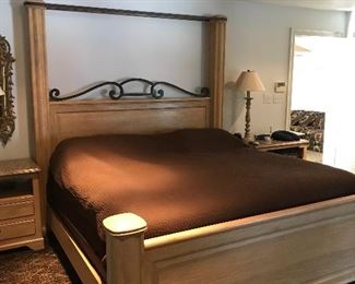  King size bed by Henredon (mattress/boxspring not for sale)