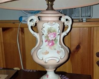 Vintage lamp $25